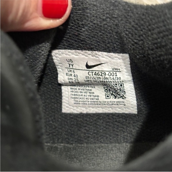 Nike LeBron Witness 5 Black Metallic Silver GS Mid Top Lace Up men Size 7 - Picture 9 of 10